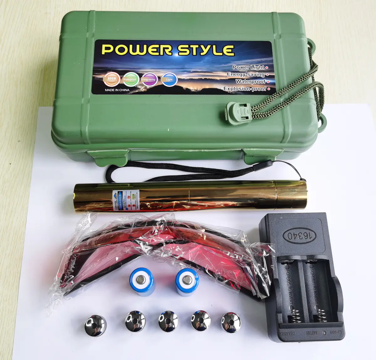 Copper Laser Pointer 1.2W Gold-Plated Blue Laser with Superior Cooling, SKU B008, 1200mw power, 450nm blue laser wavelength, golden color, product thumbnail 6