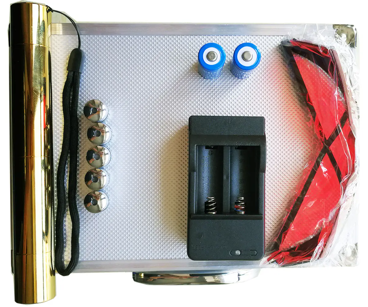 Copper Laser Pointer 1.2W Gold-Plated Blue Laser with Superior Cooling, SKU B008, 1200mw power, 450nm blue laser wavelength, golden color, product thumbnail 5